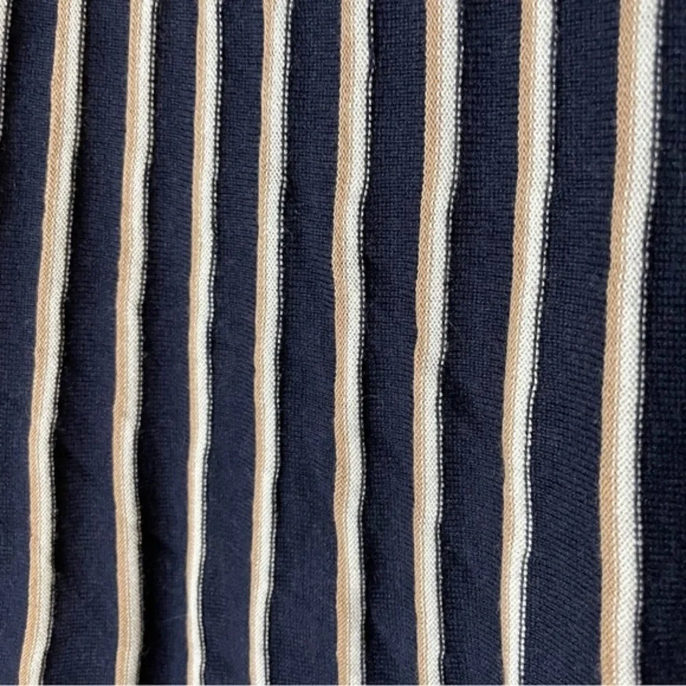 Pure Collection Knitted Navy Blue White and Golden Stripe Skirt NWT Size Small‎